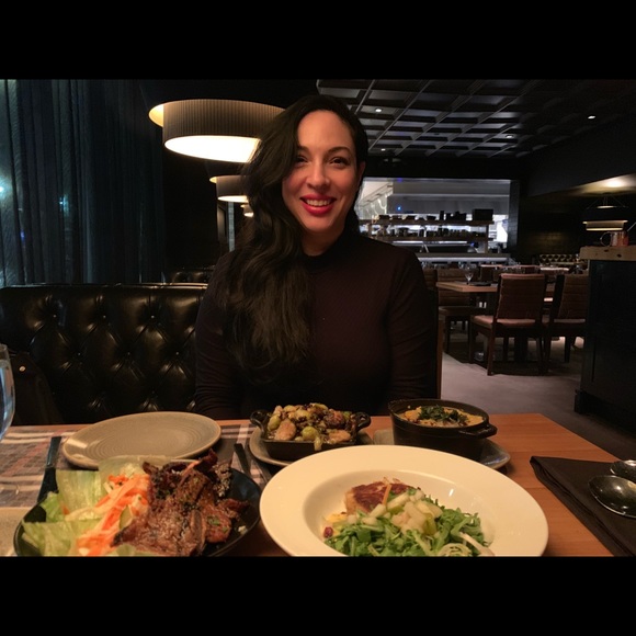 Meet your Posher, Desiree - Picture 1 of 1